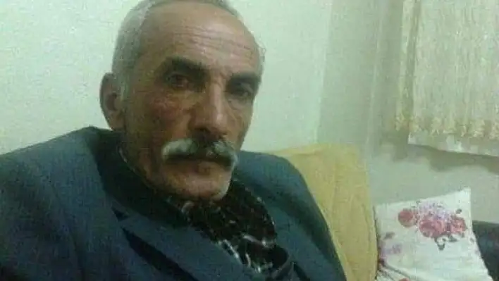Devrilen traktörün altına kalan adam hayatını kaybetti