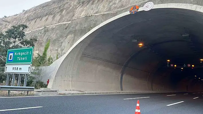 Dikkat! Niğde'de Kırkgeçit 4 Tüneli'nde toprak kayması oldu