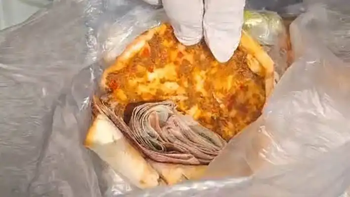 Dönerin içinden para çıktı!