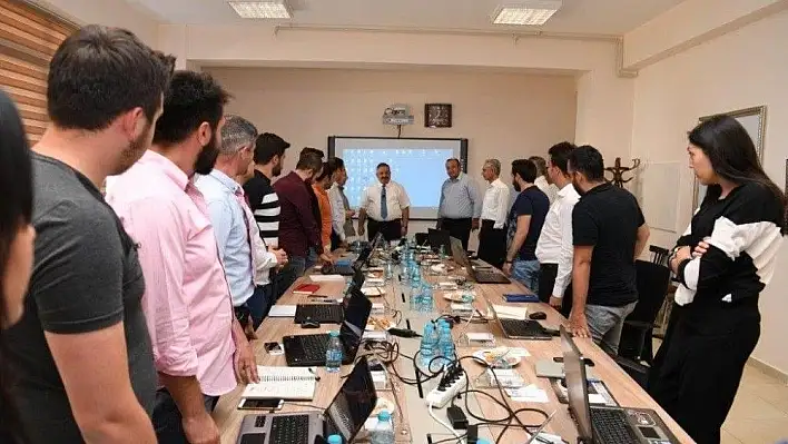 Dış Ticaret İstihbarat Merkezi sanayicilere ve Kayseri ekonomisine katkı sağlıyor