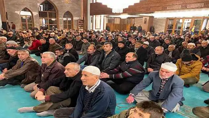 Diyanetten cuma hutbesi: Ailemiz: Huzur ve güven kaynağımız