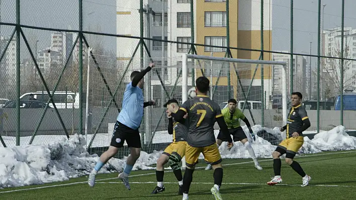 Döğergücü FK namağlup şampiyon