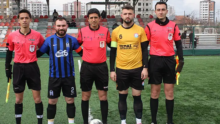 Döğerspor liderliğini sürdürüyor