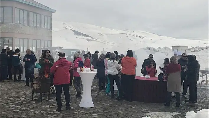 Doktorlar Erciyes'te Stres Attı
