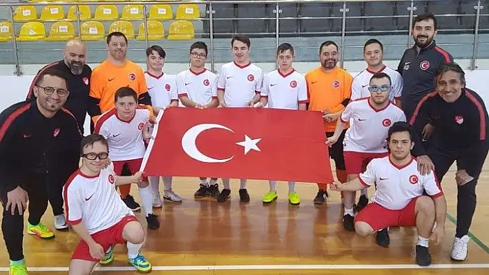 Down Sendromlu Futbol Milli takım kampı Kayseri'de