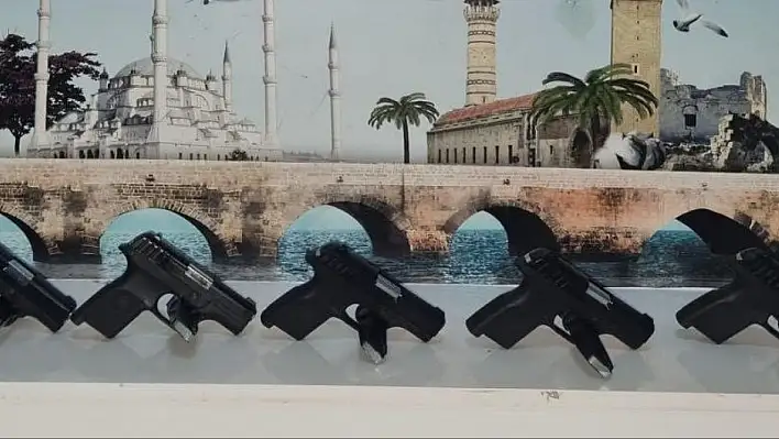 Durdurulan şahısta 5 ruhsatsız tabanca bulundu!
