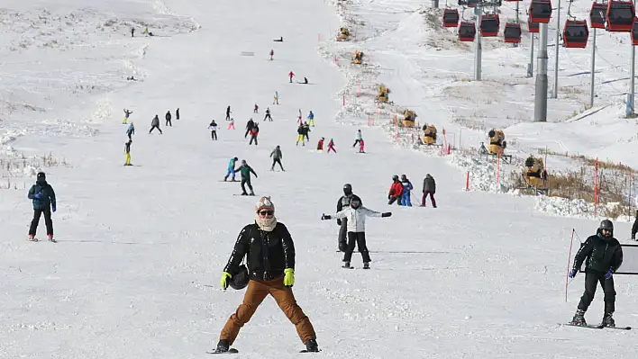 İç Anadolu'nun zirvesi Erciyes'te macera başladı