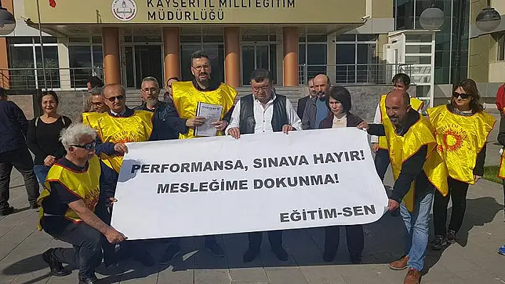 EĞİTİM-SEN'den performans tepkisi