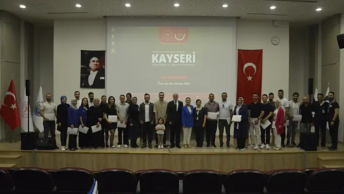 Eğitim tamamlandı! Sertifikaları başhekim verdi