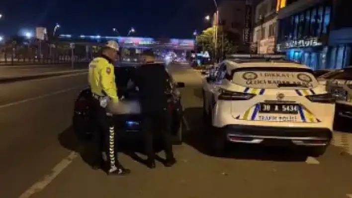 Egzoz dumanıyla trafiği tehlikeye attılar