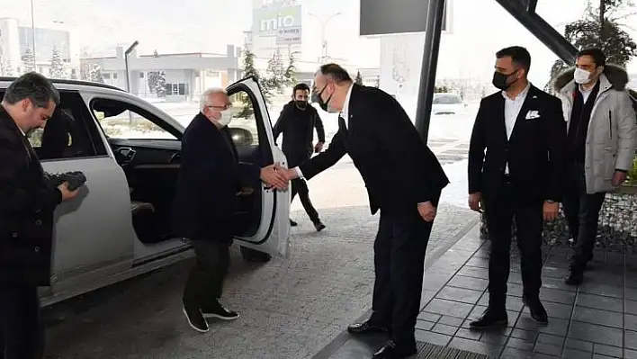 Elitaş, yönetim değişince OSB'yi ziyaret etti!