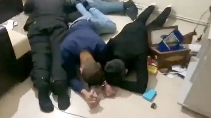 Emniyet Müdürü paylaştı: O eve baskın düzenlendi! Vali'den sert açıklama