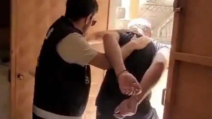 Emniyetten nokta operasyon: Saklandığı adreste yakalandı