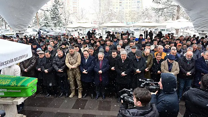 Ensari son yolculuğuna uğurlandı