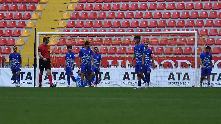 Erciyes 38 FK'nın zirve yolculuğundaki durağı Kırşehir