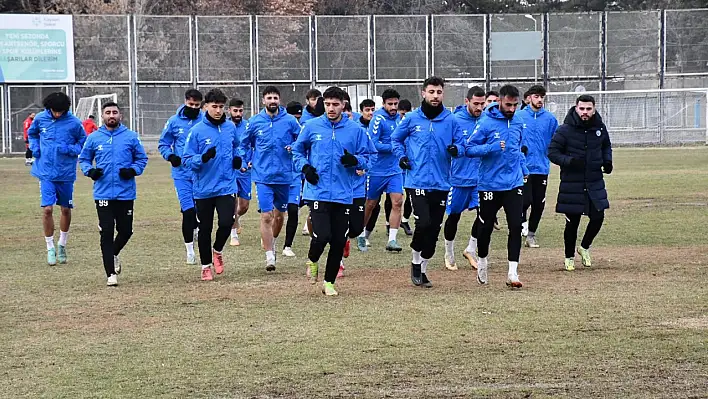 Erciyes 38 FK sahasında galibiyet peşinde