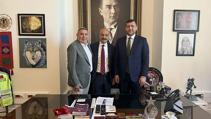 Erciyes Anadolu Holding'in eski CEO'su Ertekin'den MHP pozu! Siyasete mi giriyor
