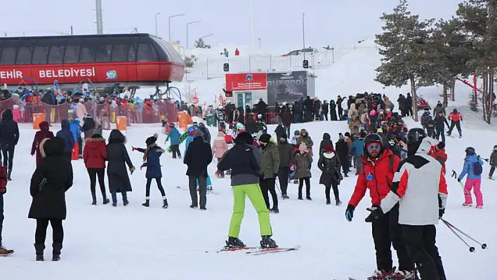 Erciyes doldu taştı!