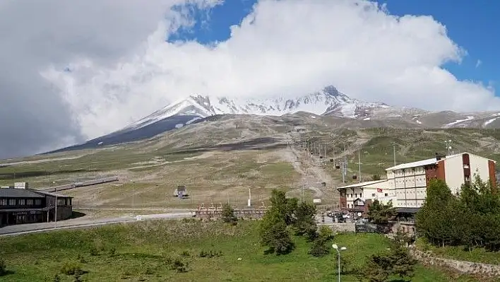 Haziran ayında kar yağdı