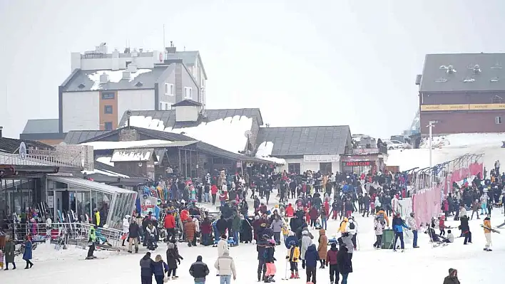 Erciyes'e hafta sonu bakın kaç kişi gitmiş?