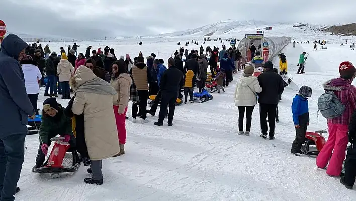 Erciyes'te hafta sonu yoğunluğu...