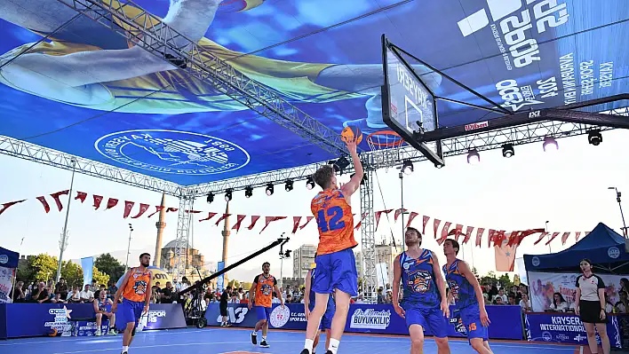 Erciyes'in gölgesinde dünya basketbolunun yıldızları buluştu!