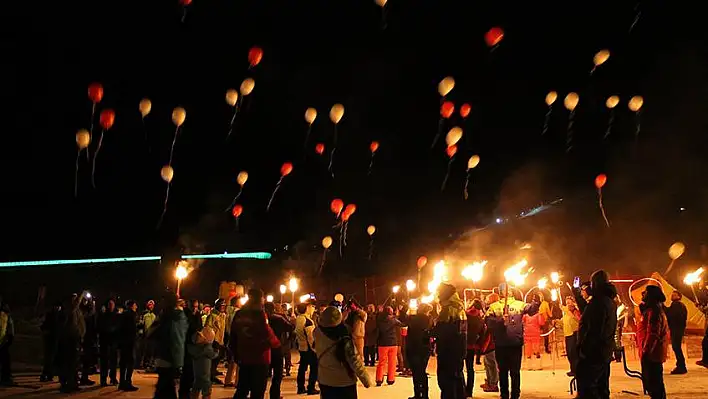 Erciyes Kayak Merkezi'nde gece kayağına büyük ilgi