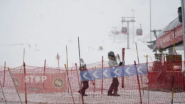 Erciyes'te kar kalınlığı 1 metreye ulaştı