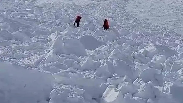 Erciyes'te çığ düşme anı kamerada: 1 kişi son anda kurtuldu