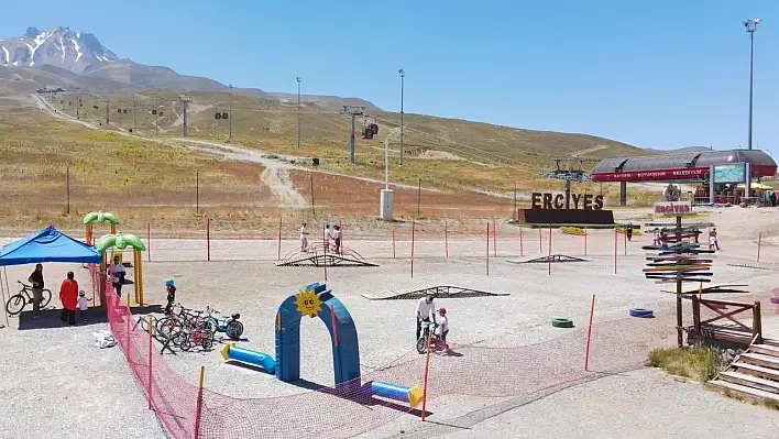 Erciyes'te çocuklar için sezon açıldı