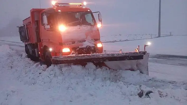 Erciyes Dağı Kayak Merkezi'nde kar etkili oluyor