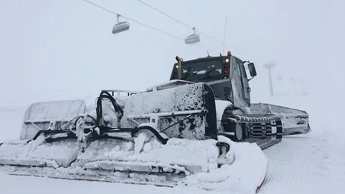 Erciyes'te kar kalınlığı 50 santimi buldu