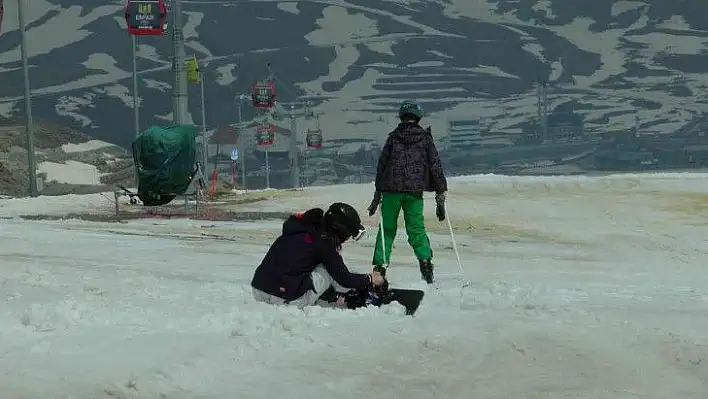 Erciyes'te kayak heyecanı devam ediyor