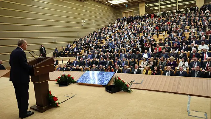 Erdoğan: Anadolu medyası ne kadar etkin olursa demokrasimiz de o derece güçlü olacak!