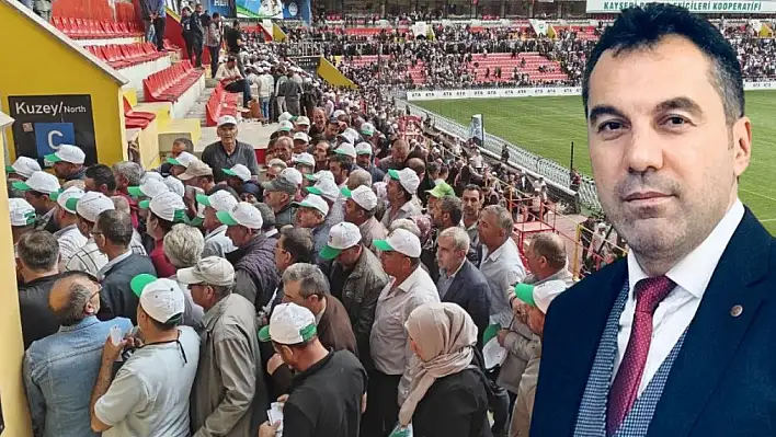 Erkan Öztürk'ten Akay'a hem eleştiri hem tebrik