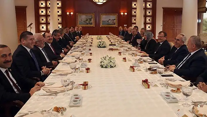MHP Milletvekili Ersoy, Bakan'la buluştu, Peki Kayseri dosyasını sundu mu?