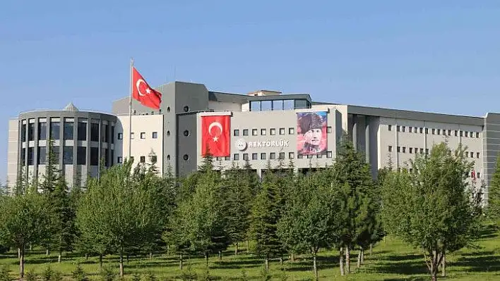 Erciyes Üniversitesi ilk 10'da!