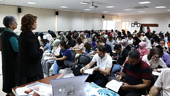 Erciyes Üniversitesi'nde 'anne sütü' eğitimi!