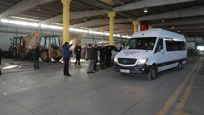 ERÜ'lü Mühendisler deprem bölgesine gitti...