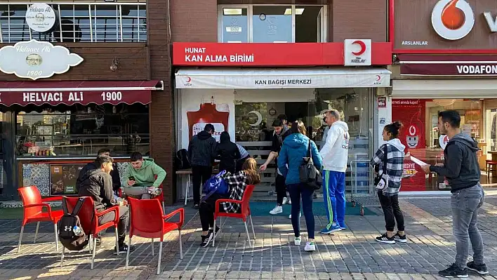 ERÜ Spor Bilimleri'nden '1 Kan, 3 Can 1 Fidan' etkinliği