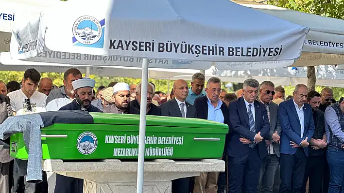 Eski Başkan son yolculuğuna uğurlandı