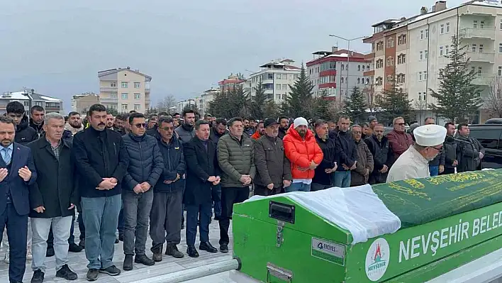 Eski nişanlısı tarafından öldürülen genç kadın toprağa verildi