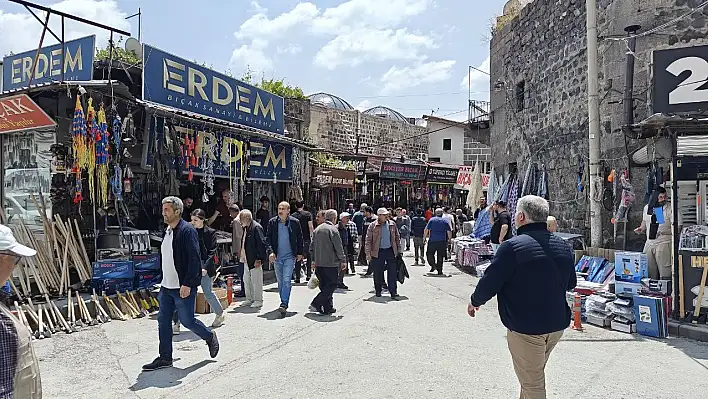 Esnafta kurban yoğunluğu başladı