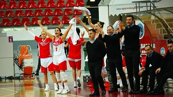 Eurocup Kadınlar E Grubu: AGÜ Spor: 99 - İstanbul Üniversitesi: 64
