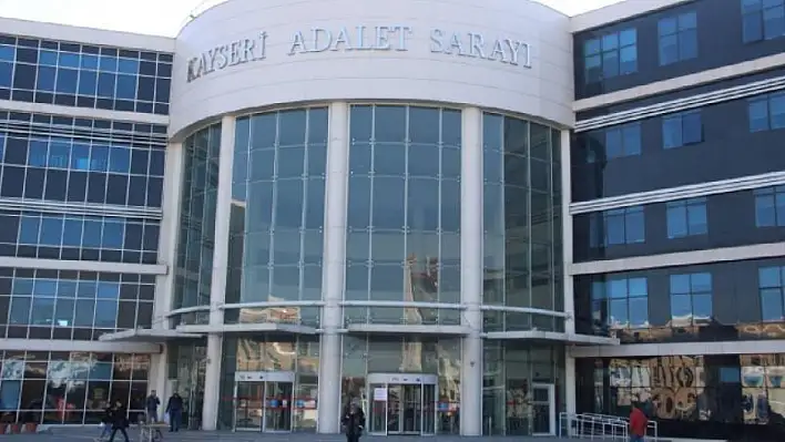 Ev sahibini öldüren kiracı yeniden hakim karşısına çıktı