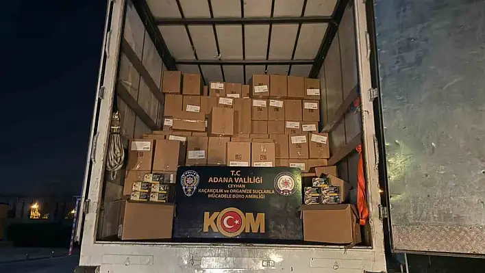 Nakliyat kamyonunda milyonluk kaçak makaron baskını