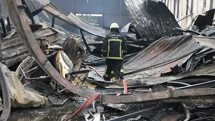 Fabrikadaki hasarın boyutu gün ağarınca ortaya çıktı