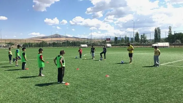 Felahiye'de futbol coşkusu