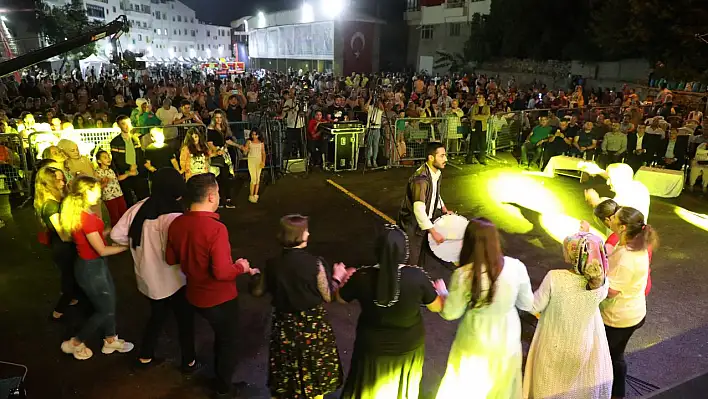 Festival coşkuyla devam ediyor