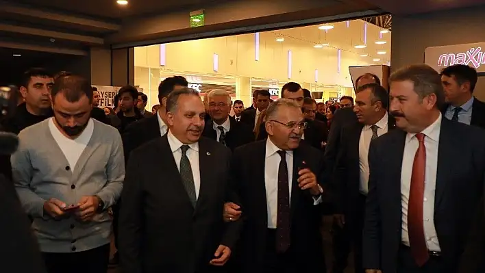 Festivale görkemli açılış

